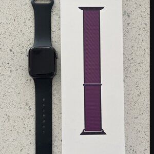 Apple Watch Series 6 (44mm, Aluminum case) in Space Gray with a Black Sport